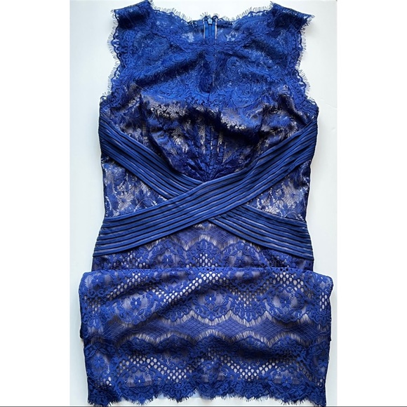 Tadashi Shoji Chantilly Boatneck Lace blue sheath dress - Picture 3 of 10